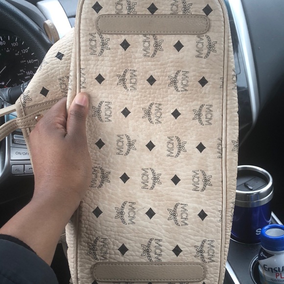 MCM Liz Reversible Medium Visetos Tote Bag - Picture 5 of 5